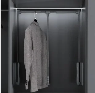 Colgador abatible 700-950mm - Código SKU SL-COLGABA700-KOV