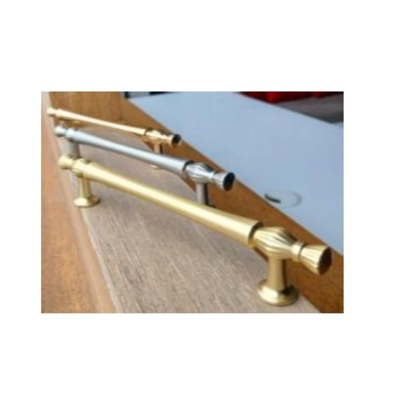 Tirador barra estriada w13*h31 (níquel cep. / oro cep. / oro rosa 96mm-128mm) - Código SKU 900.05.1478
